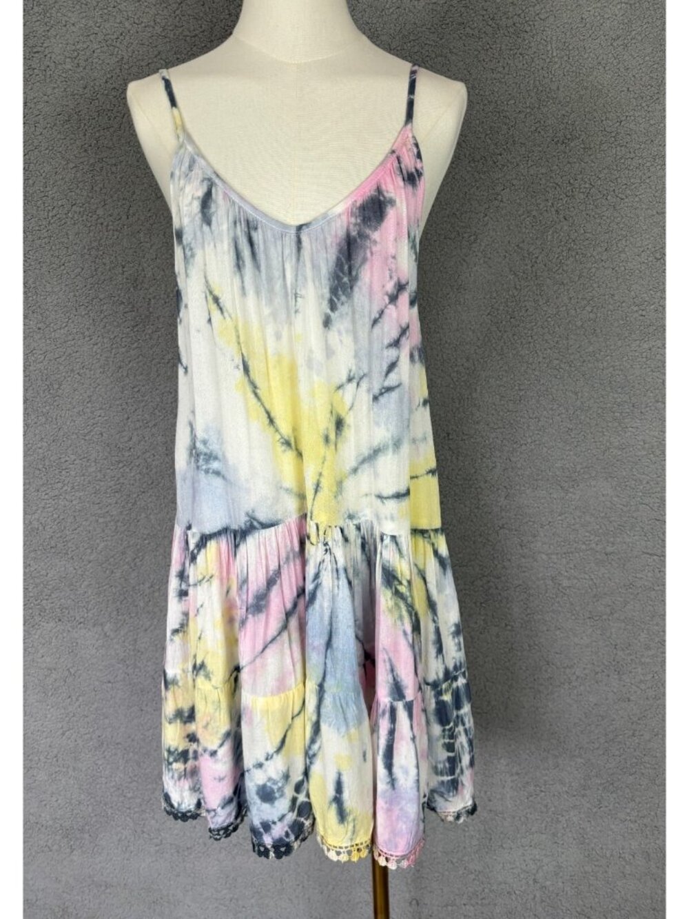 Raviya Tie-Dye-Print Short Swim Cover-up Dress Multicolor Medium New With Tag's.